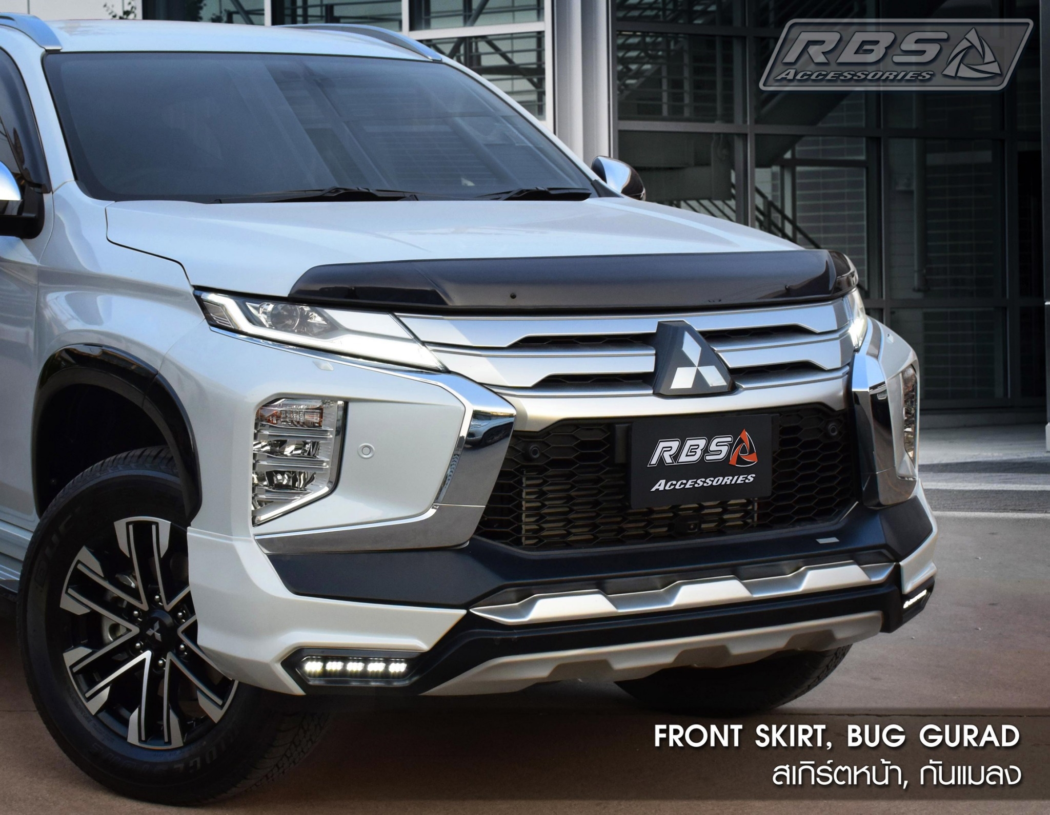 Lướt gió Pajero Sport